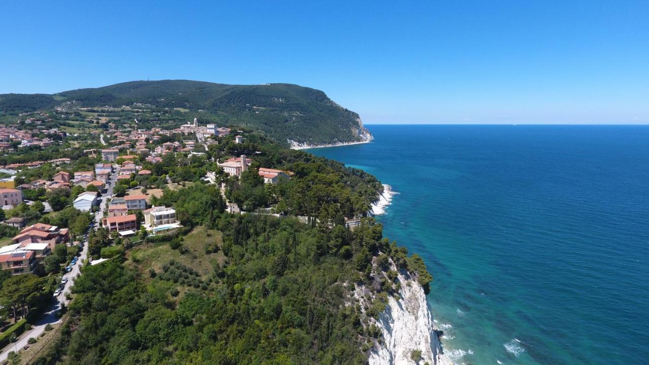 Amare Sirolo Bed & Breakfast Exterior foto