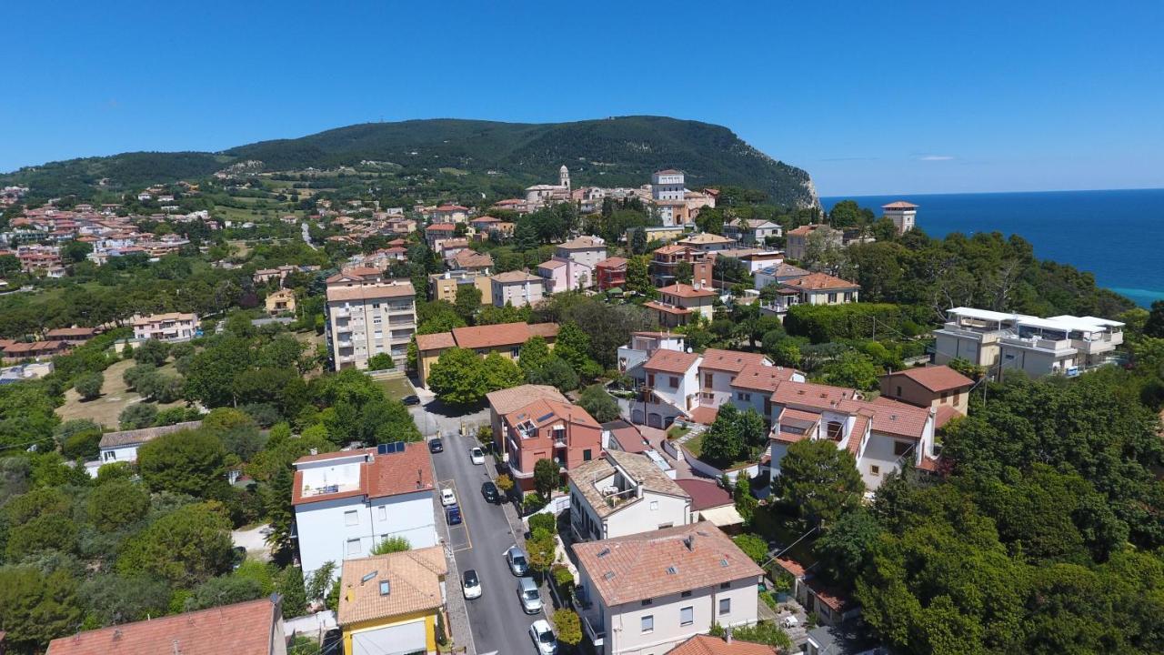 Amare Sirolo Bed & Breakfast Exterior foto